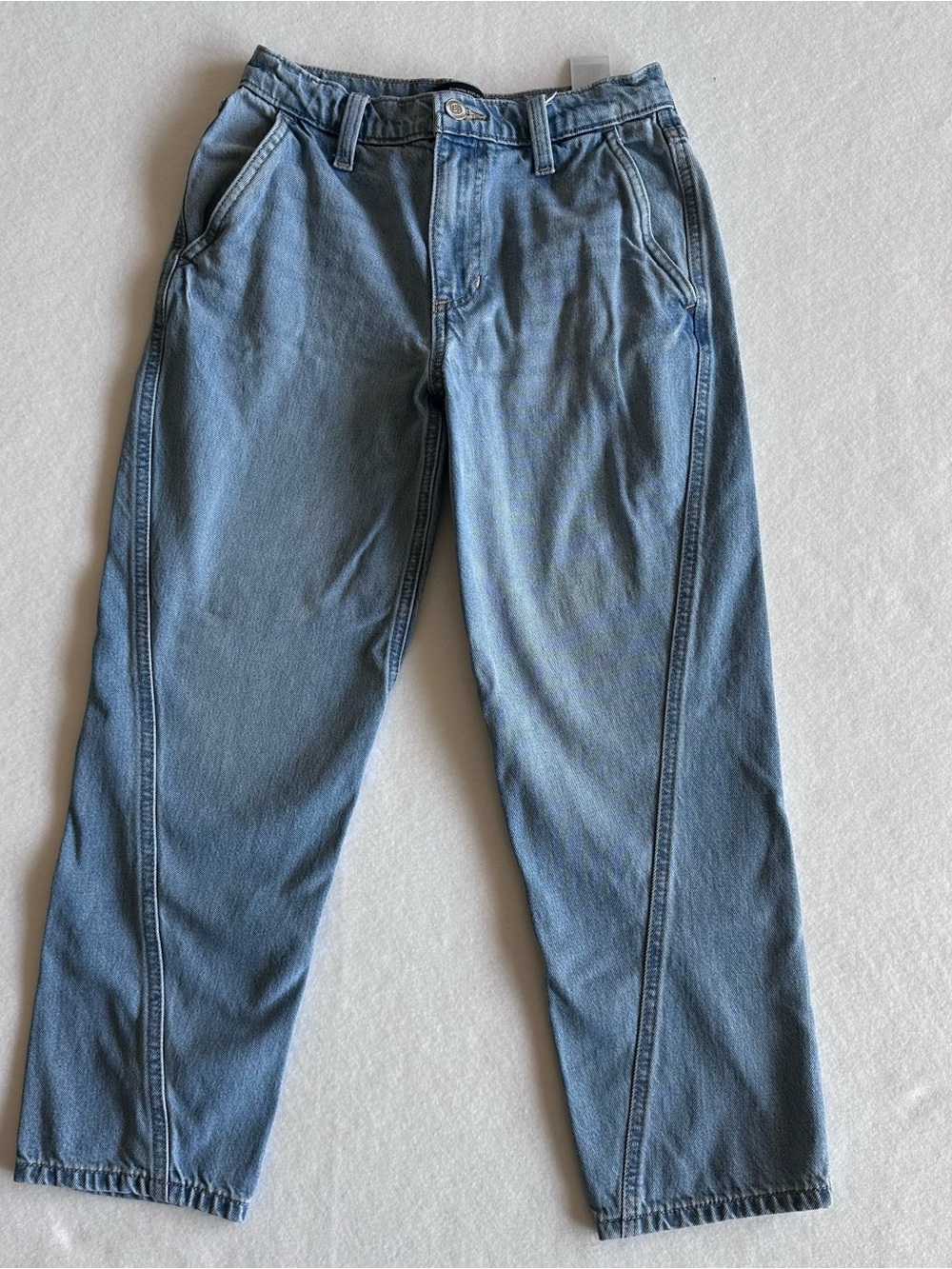 Banana Republic Light Wash High Rise Barrel Jeans size 25/0 PETITE *small flaw*